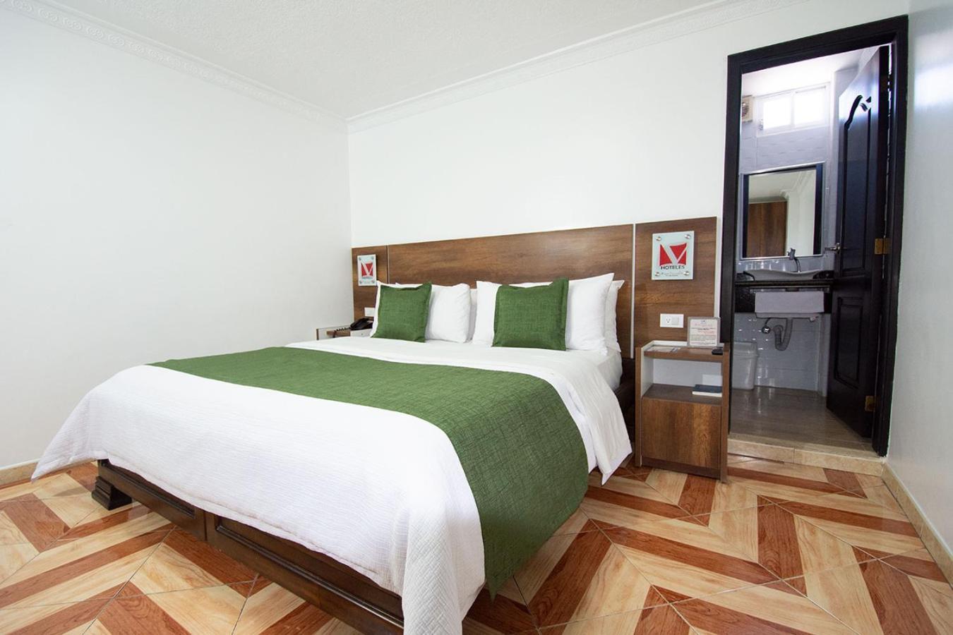Hotel Plaza Victoria Ibarra Exterior photo