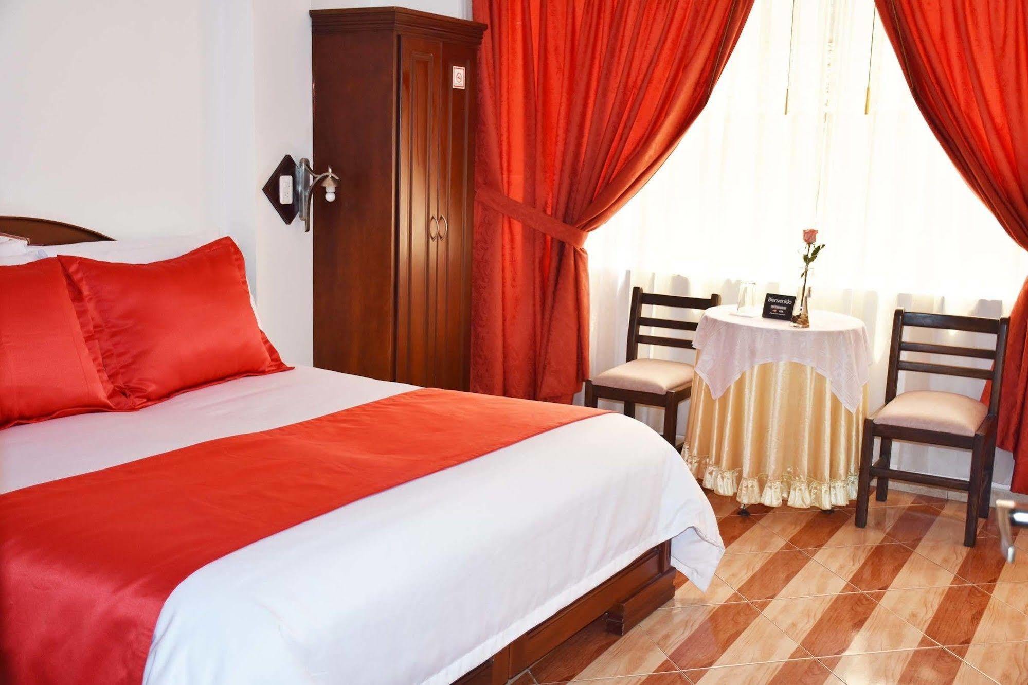 Hotel Plaza Victoria Ibarra Exterior photo